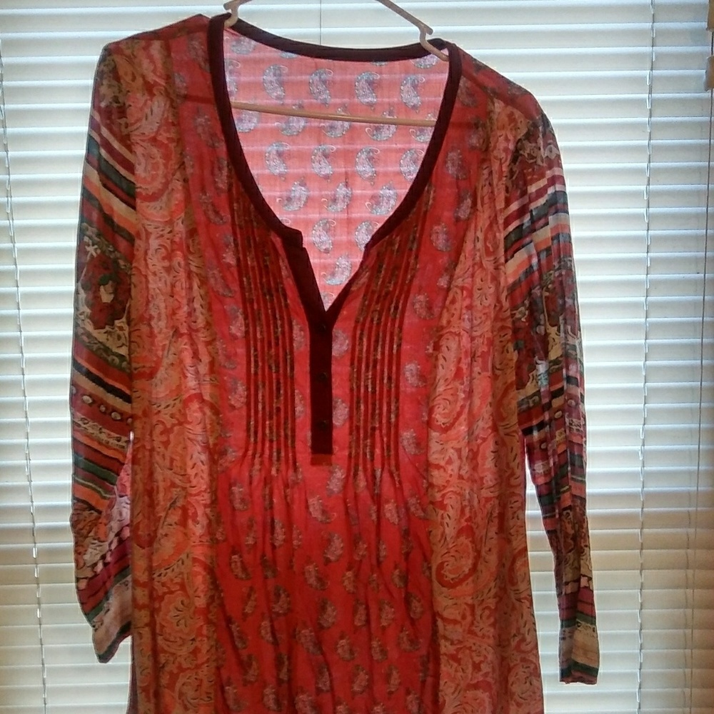 Stylish free flowing blouse